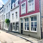 Accademia00 3* Maastricht